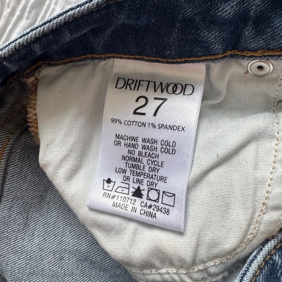 Meg Light Blue Cherokee Embroidered Side Cropped Jeans, Size 27 - Picture 9 of 10